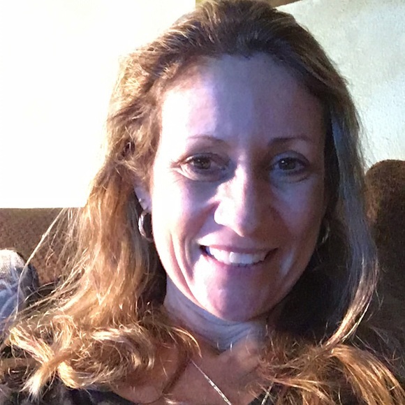 Meet your Posher, Katie - Picture 1 of 1